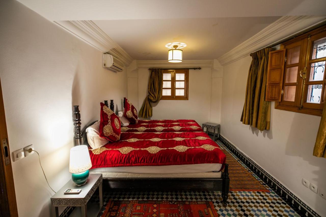 Authentic Palace & Fez